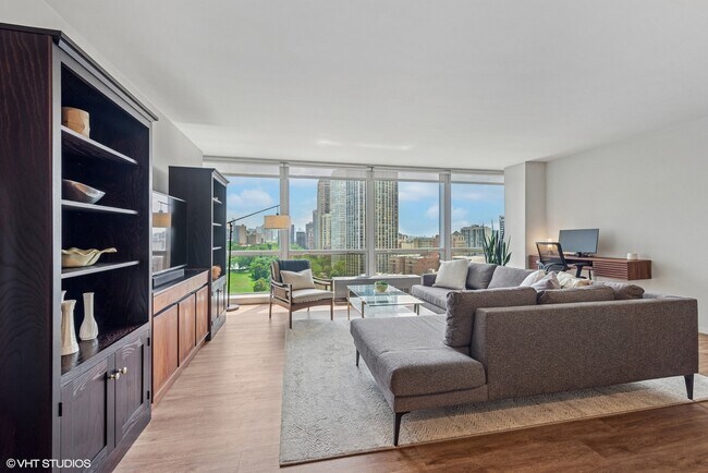 Foto del edificio - 340 W Diversey Pky