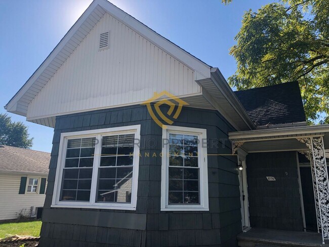 Building Photo - New Year, New Home Special !!!! $200 OFF -...