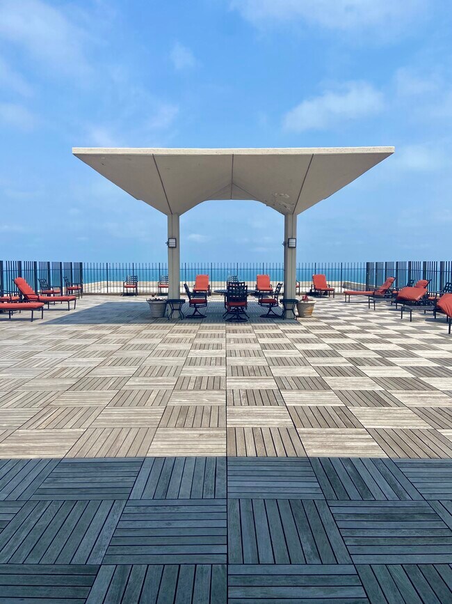 Building Photo - 3550 N Lake Shore Dr