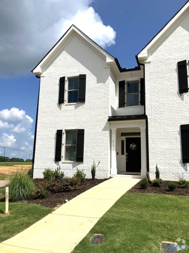 Building Photo - 315 Hay Rake Dr