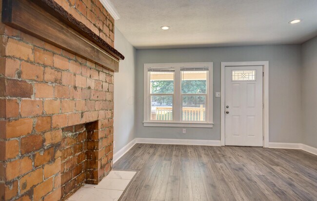 Foto del edificio - 719 Fairwood Ave