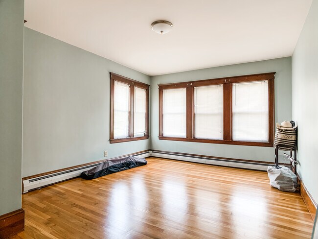 Foto del edificio - 40 Morton Ave