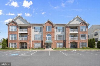 Building Photo - 2504 Shelley Cir