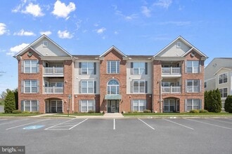Building Photo - 2504 Shelley Cir