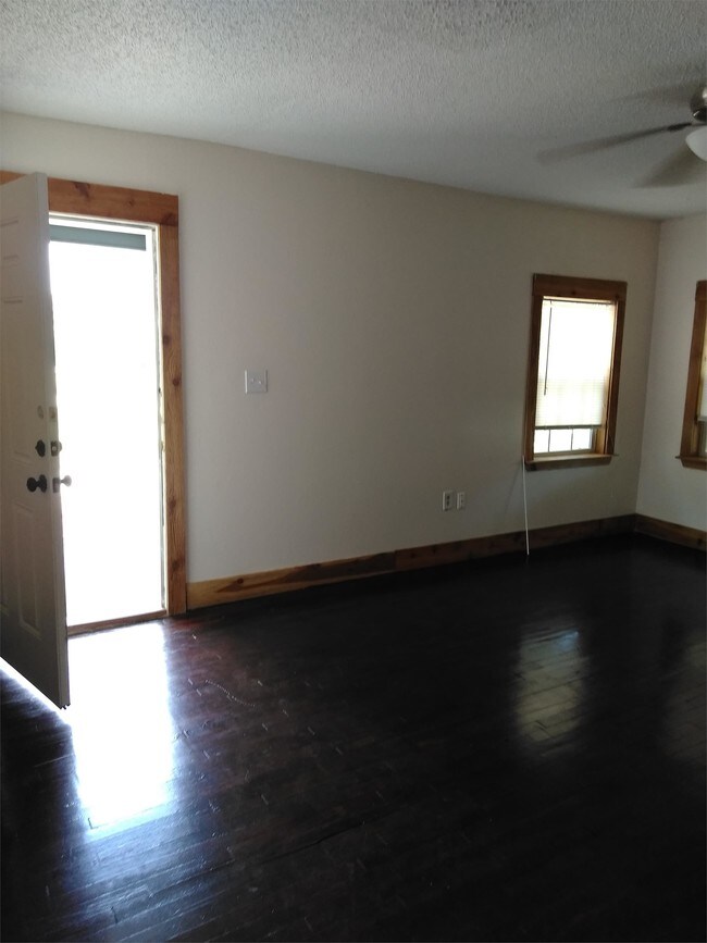 Photo - 702 S Lee St Apartment