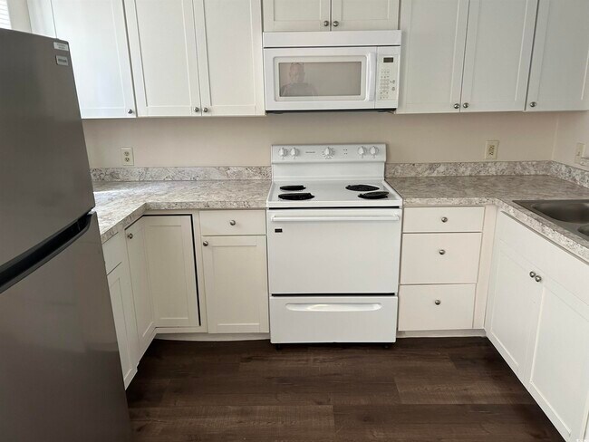 Foto del edificio - 6850 King Arthur Dr