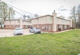 Primary Photo - 107 Parkwest Dr
