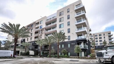 Building Photo - 2606 Rivington