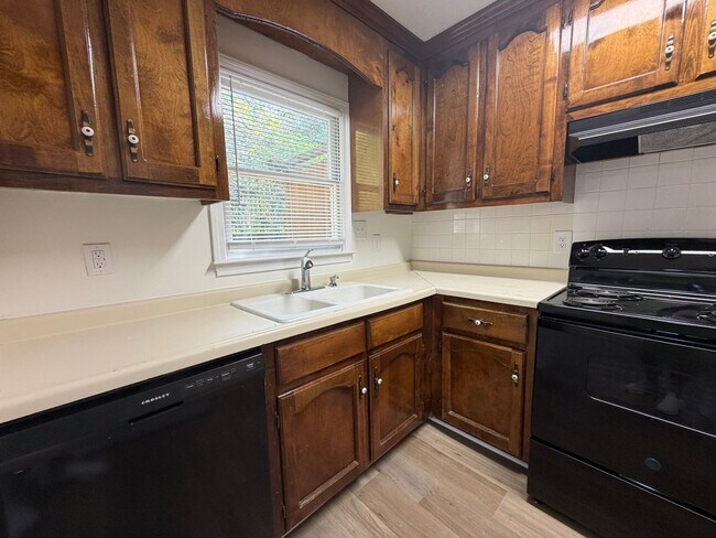 Foto del edificio - 2 Bedroom 2.5 Bath Condominium in Sweetwater Plantation