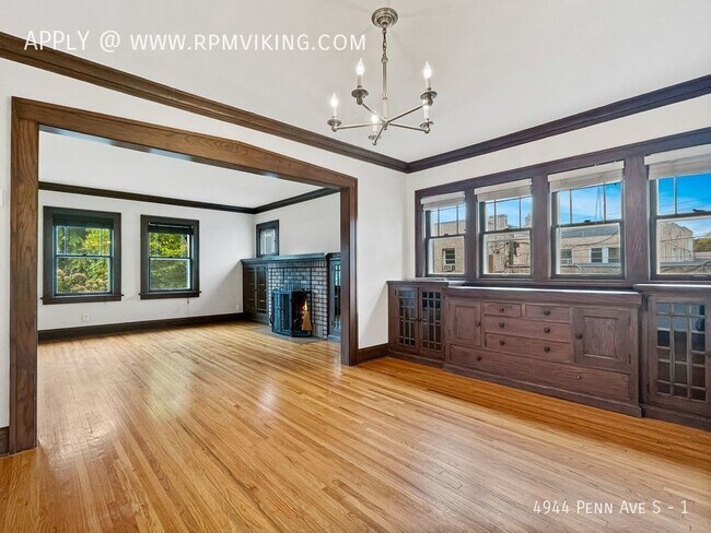 Foto del edificio - Exceptional 2br 1ba Lower Duplex Unit ~Dep...