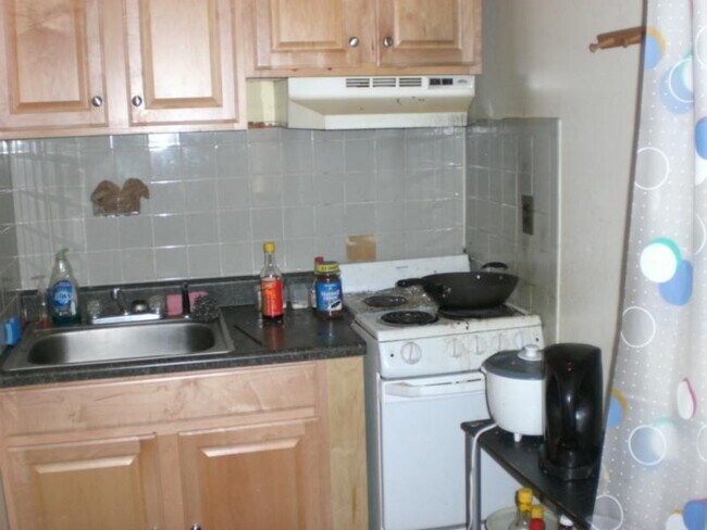 Building Photo - 41 Bay State Rd