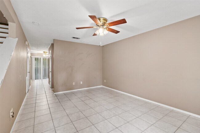 Foto del edificio - 2521 Crosstimbers Dr