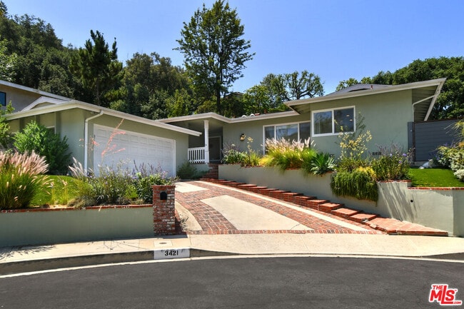 Building Photo - 3421 Castlewoods Pl