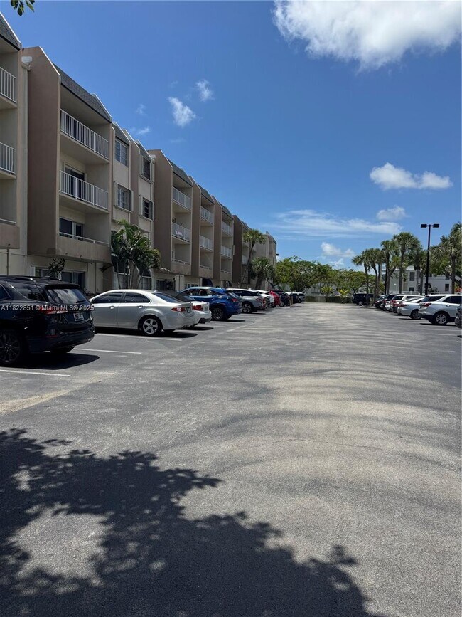Foto del edificio - 7747 SW 86th St