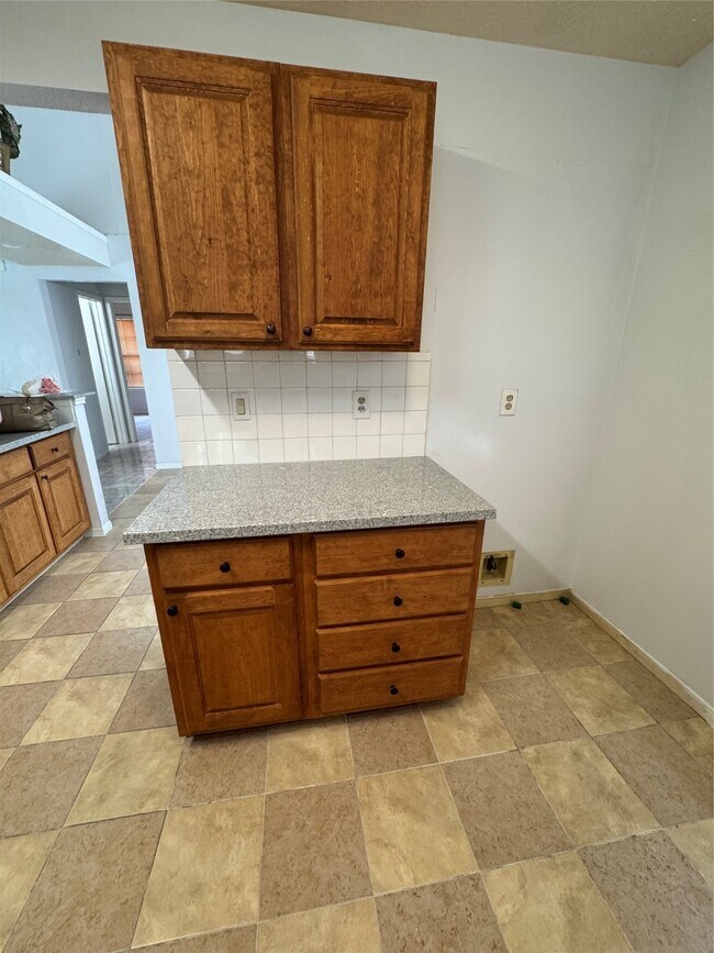 Foto del edificio - 11922 Sulphur Springs Dr