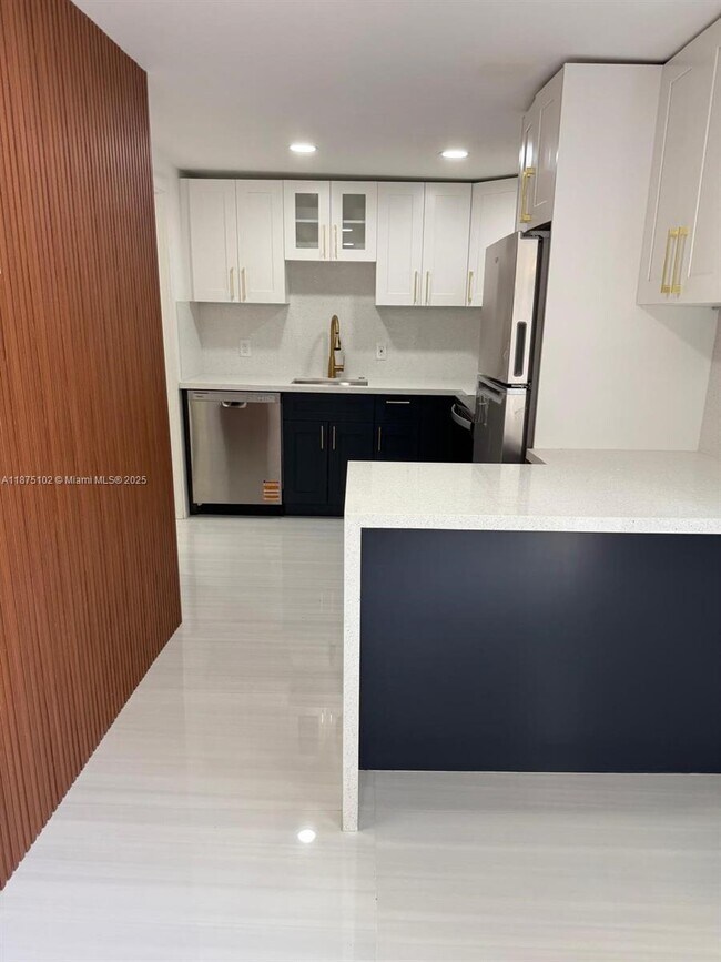 Building Photo - 1708 Taft St