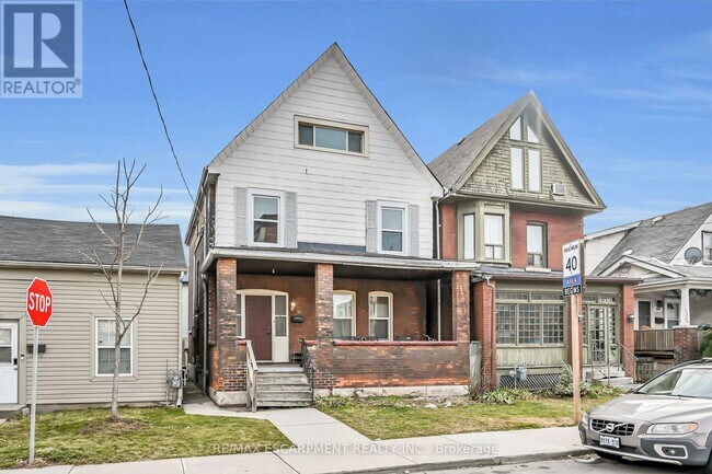 Photo du bâtiment - 90 West Avenue N