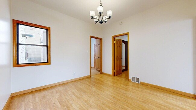 Foto del edificio - Freshly Updated 2BR Home with Garage, Outd...