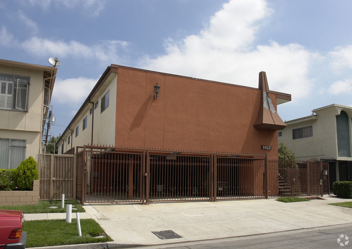 Building Photo - 5927 Gregory Ave