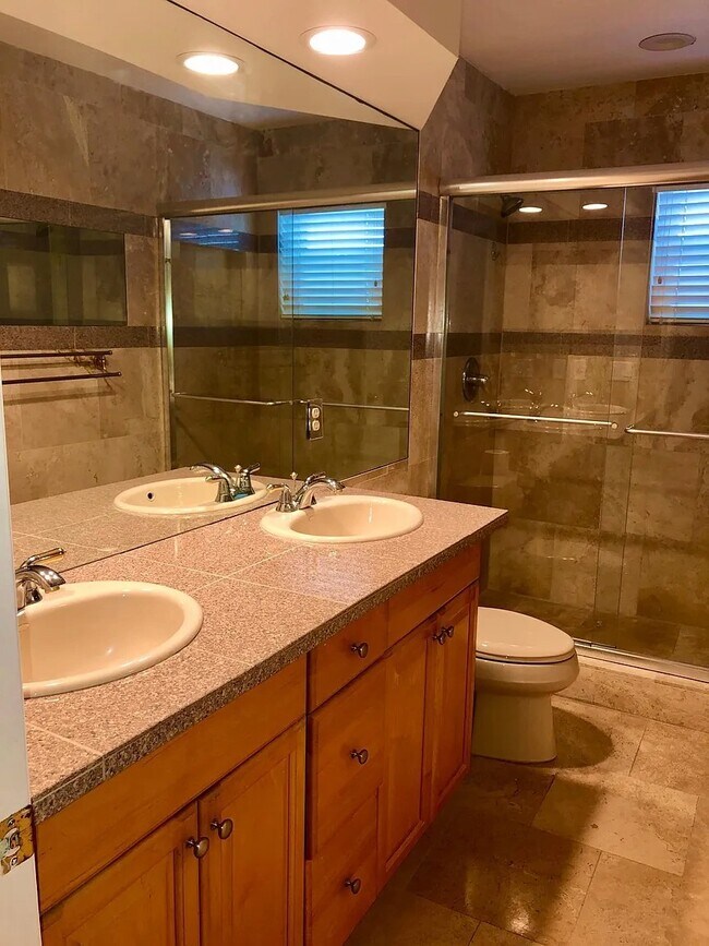 Foto del edificio - 3221 NE 15th St