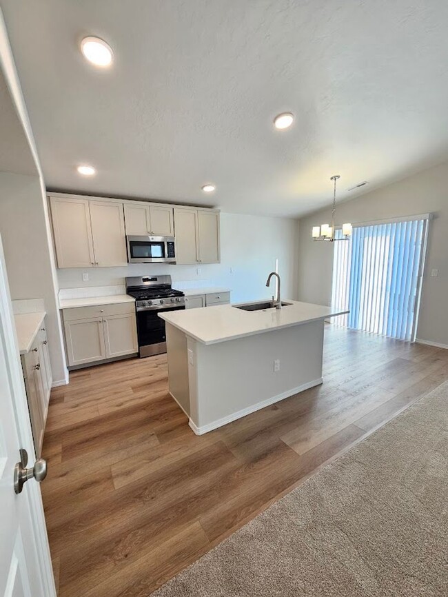 Building Photo - Brand New 3 Bed Home - Nampa