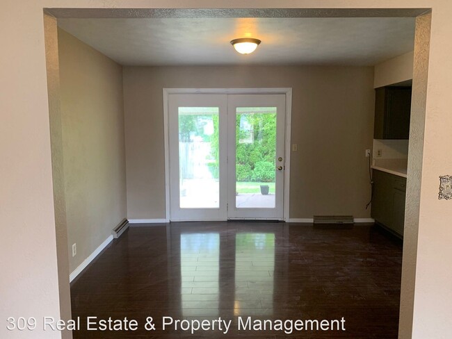 Building Photo - 4 br, 1 bath House - 1105 S 7th St
