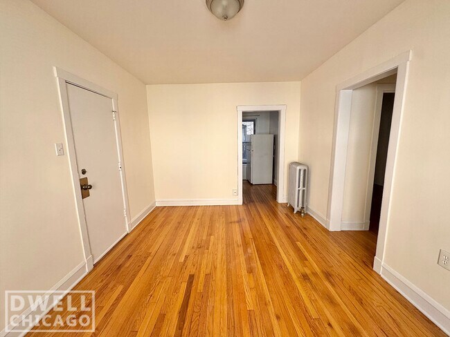 Foto del edificio - 2648 N Spaulding Ave