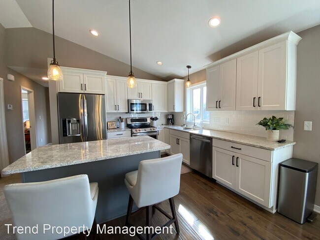 Foto del edificio - 4 br, 3 bath House - 3388 Ridgeline Dr. SE