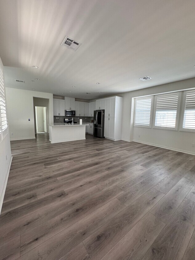 Primary Photo - 15982 Parkhouse Dr