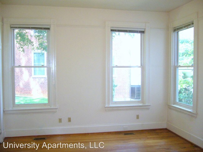 Building Photo - 1205 Wertland St