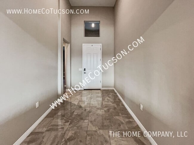 Building Photo - 9915 N Cardon Grande Trail