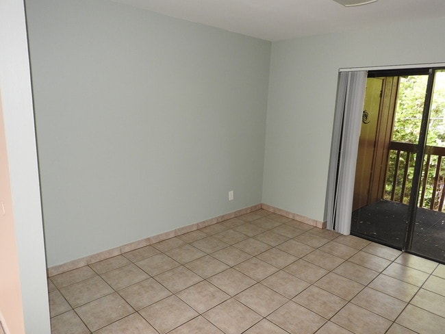 Building Photo - 800 Trotter Rd