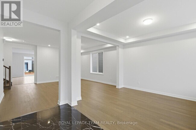 Building Photo - 115 Viburnum Ter