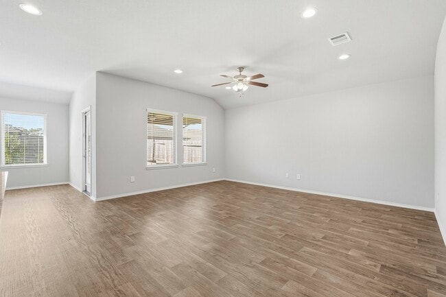 Foto del edificio - 3935 Country Club Dr