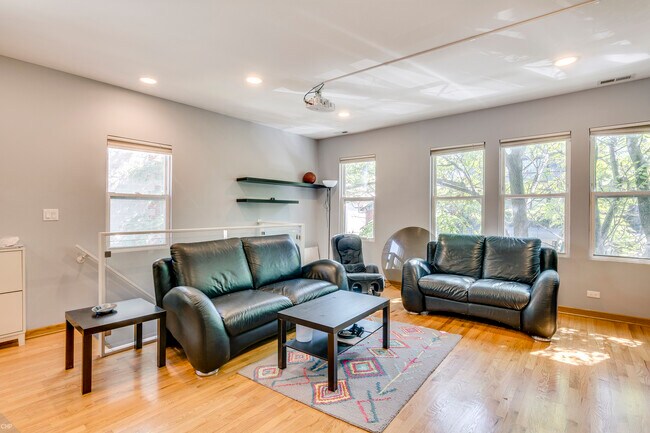 Foto del edificio - 1538 W Fry St