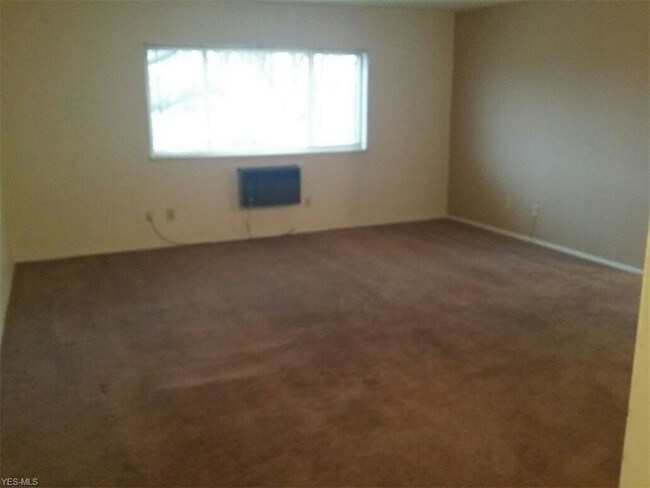 Building Photo - 22122 River Oaks Dr