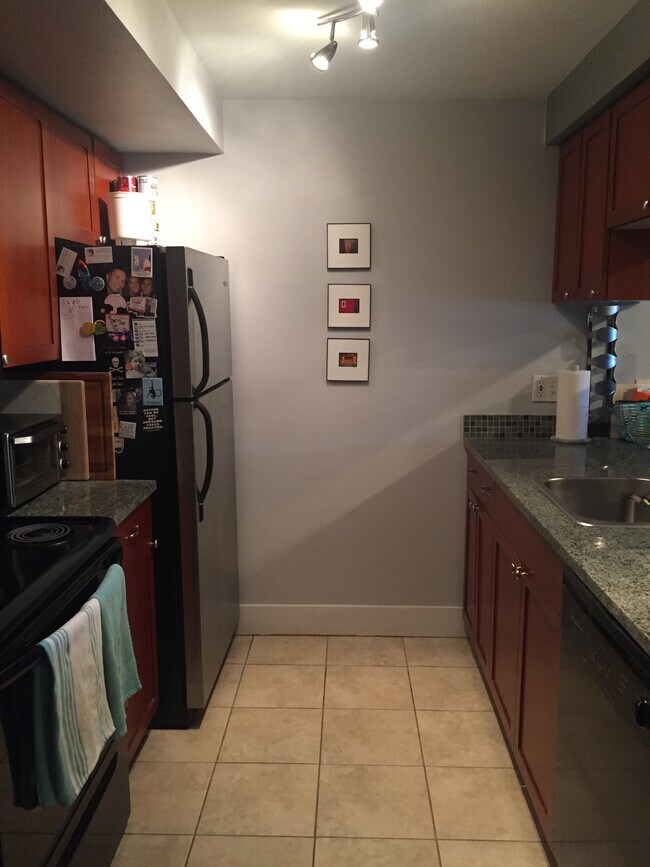 4831 Fauntleroy Way SW Unit 305, Seattle, WA 98116 Condo for Rent in Seattle, WA