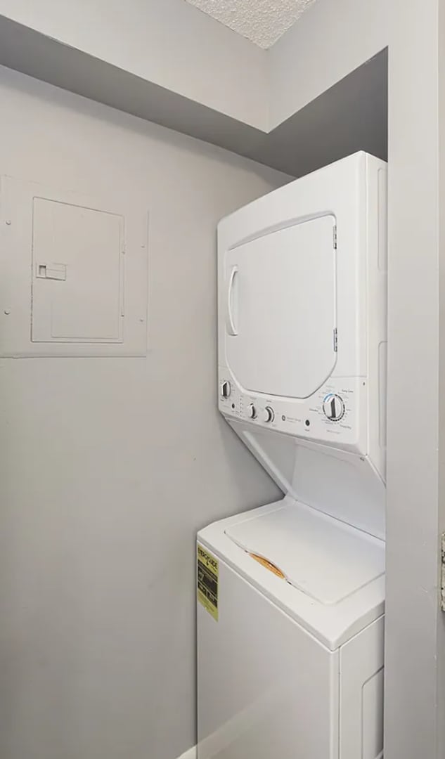 Interior Photo - Falcon Point