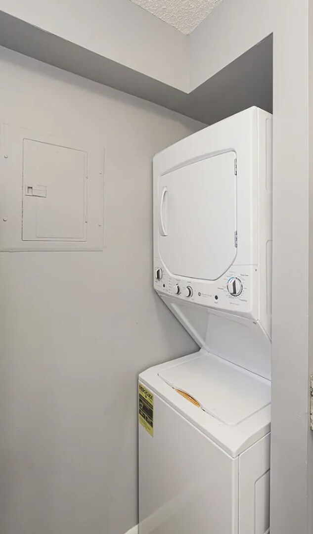 Interior Photo - Falcon Point