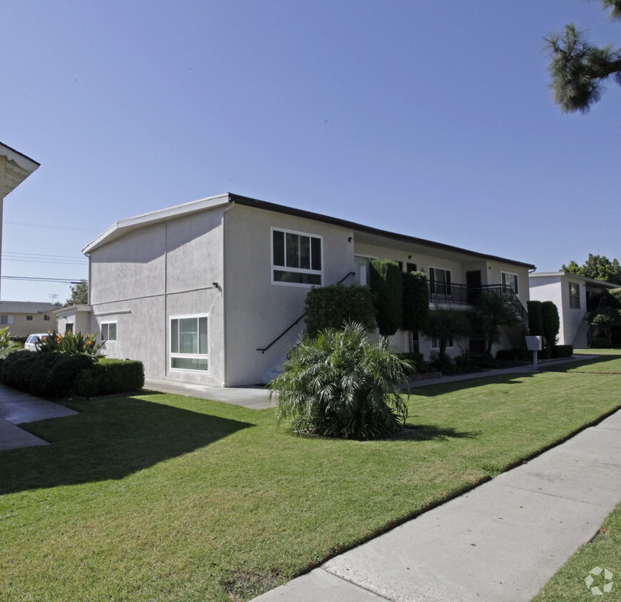 12571 Kensington Ln, Garden Grove, CA 92840 Apartments in Garden