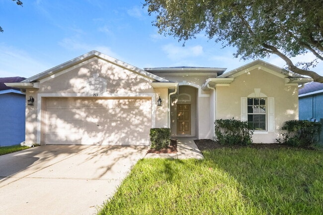 Building Photo - 713 Star Pointe Dr
