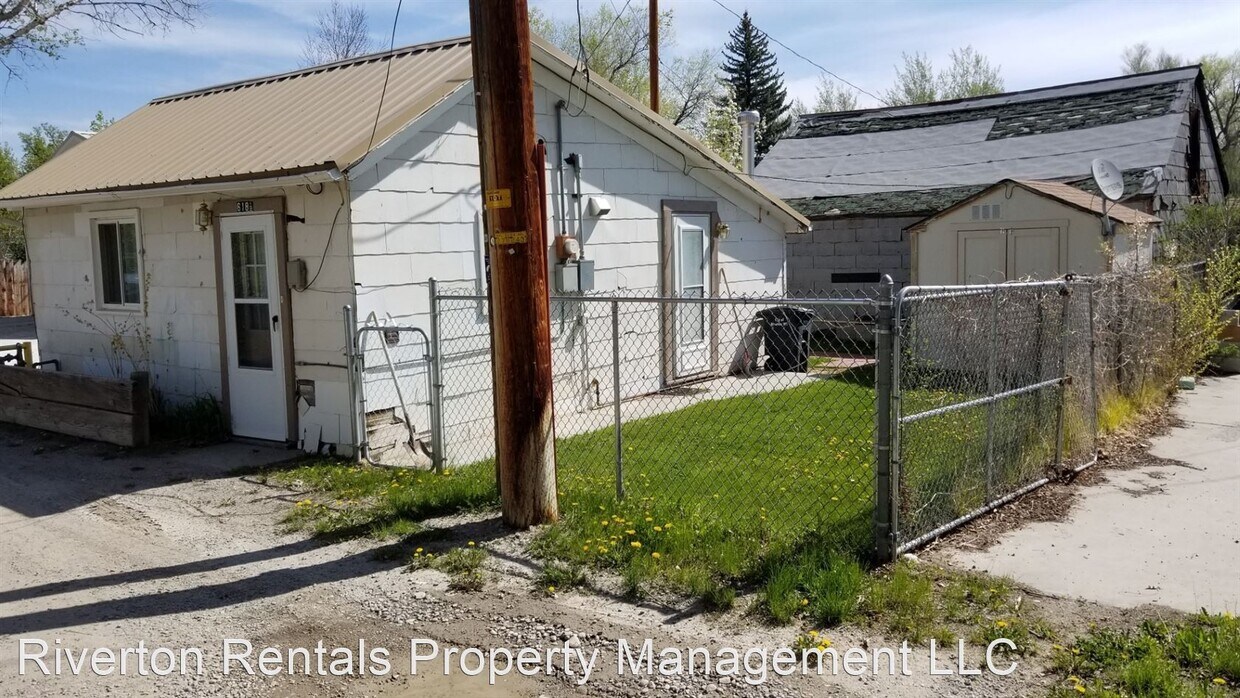 Primary Photo - 1 br, 1 bath House - 618.5 N Broadway