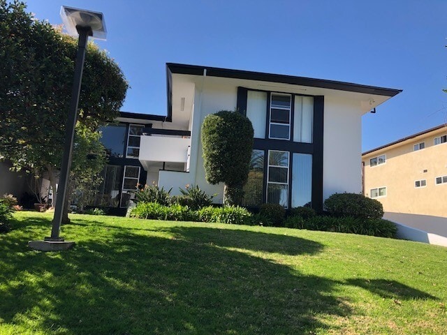 Building Photo - 1021 S Orange Grove Blvd