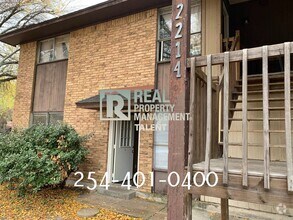 Building Photo - 2214 Saulsbury Dr