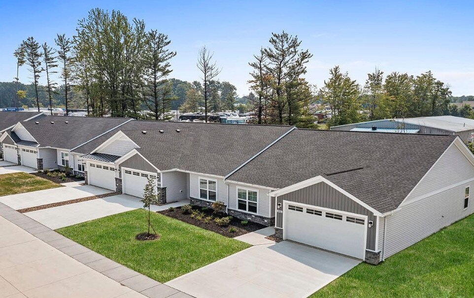 Parkview Villas Apartments in Sagamore Hills, OH