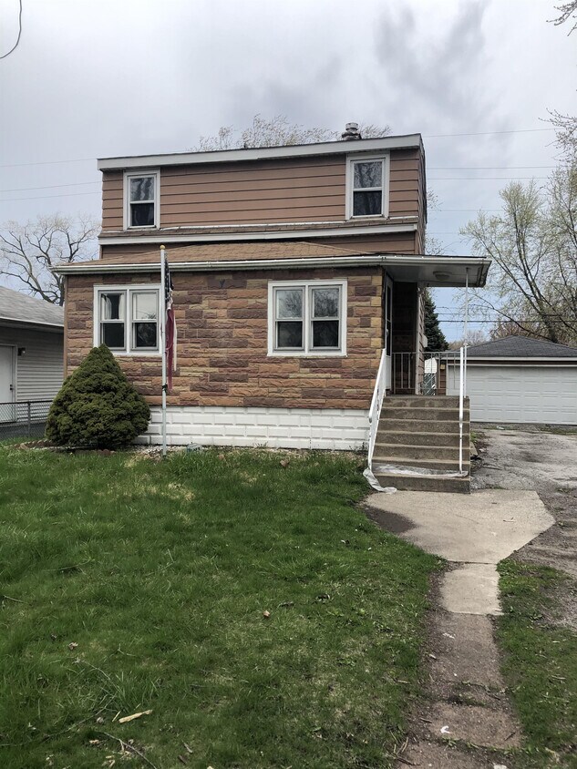 Primary Photo - 925 Cherry St