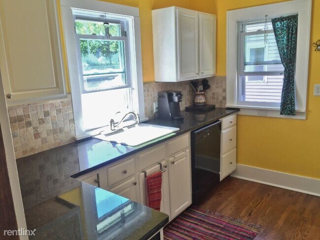 Foto del edificio - 4 br, 1.5 bath House - 2527 N 63rd St