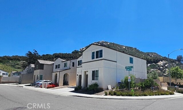 Foto del edificio - 229 Paddock Ln
