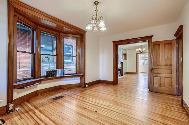 Building Photo - Evolve Real Estate: Gorgeous Victorian Hom...