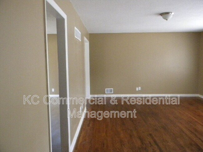 Foto del edificio - 5033 Hawthorne Avenue